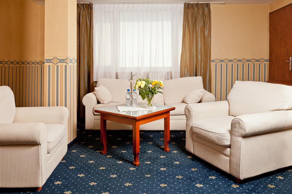 Osrodek Wypoczynkowo - Szkoleniowy Allianz Hotel Rynia Room photo